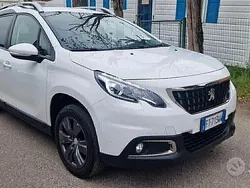 Bianco Usata 2019 Peugeot 2008 Allure SUV | 11.900 € (Ottimo prezzo)