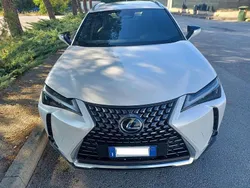 Bianco Usata 2024 Lexus UX 300h SUV | 28.900 €