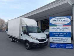 Bianco Usata 2022 Iveco Daily Furgone | 34.700 € (Molto cara)