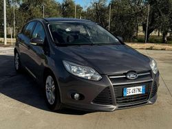 Marrone Usata 2011 Ford Focus Titanium Tre volumi | 4200 € (Buon prezzo)
