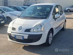 Usata 2012 Renault Modus Monovolume | 4400 € (Cara)