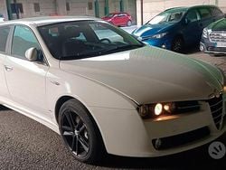 Bianco Usata 2011 Alfa Romeo 159 Station wagon | 5000 € (Cara)