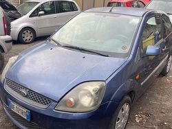 Blu Usata 2006 Ford Fiesta Due volumi | 750 € (Super prezzo)