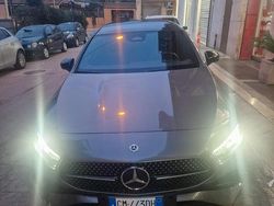 Grigio Usata 2025 Mercedes A180 AMG Line Premium Plus Tre volumi | 32.900 € (Ottimo prezzo)