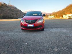 Rosso Usata 2023 Lancia Ypsilon Silver Due volumi | 10.500 € (Ottimo prezzo)