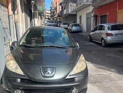 Verde Usata 2007 Peugeot 207 Due volumi | 3000 € (Molto cara)