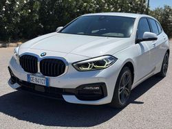 Bianco Usata 2021 BMW 118 Sport Line Due volumi | 17.900 € (Ottimo prezzo)