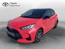 Rosso Usata 2021 Toyota Yaris Hybrid Tre volumi | 15.900 € (Buon prezzo)