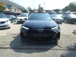 Nero Nuova 2025 Audi RS3 Tre volumi | 79.900 € (Molto cara)