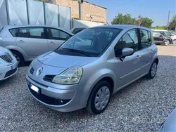 Grigio Usata 2009 Renault Modus Dynamique Monovolume | 2500 € (Buon prezzo)