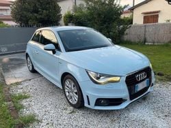 Blu/azzurro Usata 2012 Audi A1 Attraction Due volumi | 8500 € (Buon prezzo)