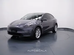 Grigio scuro Usata 2023 Tesla Model Y Long Range SUV | 37.990 € (Ottimo prezzo)