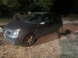 Usata 2003 Renault Clio II Due volumi | 700 € (Super prezzo)