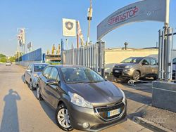 Grigio Usata 2014 Peugeot 208 Allure Due volumi | 7200 € (Buon prezzo)