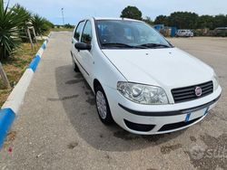 Bianco Usata 2009 Fiat Punto Due volumi | 2100 € (Ottimo prezzo)