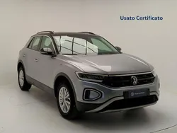 Pyrit silver met Usata 2023 VW T-Roc Life SUV | 25.900 € (Buon prezzo)