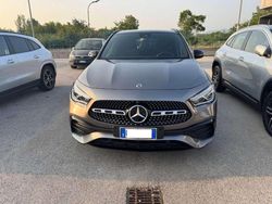 Grigio Usata 2022 Mercedes GLA200 Premium SUV | 37.800 € (Cara)
