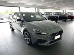 Grigio scuro Usata 2021 Hyundai i30 N Line Tre volumi | 15.500 € (Buon prezzo)