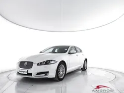 Bianco(met.) Usata 2012 Jaguar XF S Tre volumi | 7900 € (Ottimo prezzo)