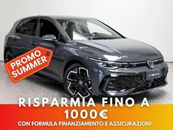 Grigio Nuova 2025 VW Golf VIII R-line Tre volumi | 37.499 € (Buon prezzo)