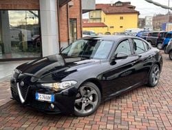 Nero Usata 2017 Alfa Romeo Giulia Super Tre volumi | 15.990 € (Buon prezzo)