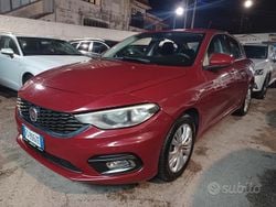 Rosso Usata 2017 Fiat Tipo Lounge Tre volumi | 5900 € (Super prezzo)