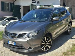 Grigio Usata 2015 Nissan Qashqai Tekna SUV | 9490 € (Ottimo prezzo)