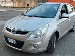 Grigio Usata 2009 Hyundai i20 Tre volumi | 4400 €