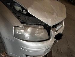 Grigio Usata 2004 Audi A3 Ambiente Tre volumi | 900 € (Ottimo prezzo)