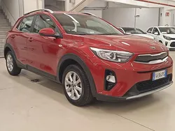 Rosso Usata 2019 Kia Stonic Style SUV | 12.900 €