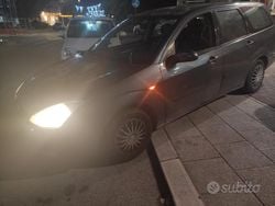 Grigio Usata 2002 Ford Focus Station wagon | 450 € (Buon prezzo)