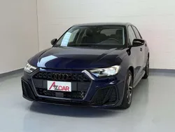 Blu tetto nero Usata 2024 Audi A1 Black Edition Due volumi | 23.900 € (Super prezzo)