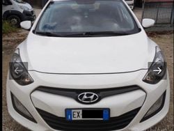 Bianco Usata 2014 Hyundai i30 Tre volumi | 6500 €