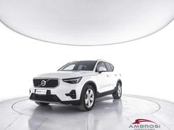 Bianco Usata 2025 Volvo XC40 Core SUV | 29.000 € (Ottimo prezzo)