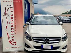 Bianco metallizzato Usata 2015 Mercedes B200 Executive Monovolume | 13.950 € (Buon prezzo)