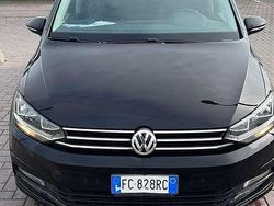 Usata 2016 VW Touran Comfortline Monovolume | 13.500 € (Molto cara)