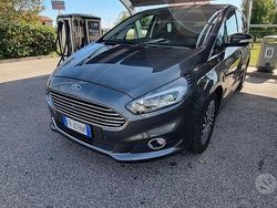 Grigio Usata 2018 Ford S-MAX Monovolume | 12.900 € (Buon prezzo)