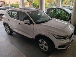 Argento Usata 2018 Volvo XC40 Momentum SUV | 19.500 € (Buon prezzo)