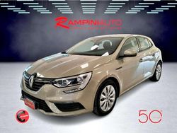 Beige Usata 2021 Renault Mégane IV Tre volumi | 12.900 € (Buon prezzo)
