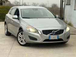 Grigio Usata 2011 Volvo V60 Station wagon | 2800 €