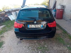 Nero Usata 2010 BMW 318 Tre volumi | 3599 € (Super prezzo)
