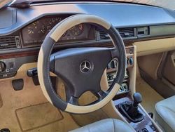 Nero Usata 1991 Mercedes E200 Coupé | 10.000 €