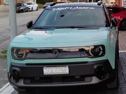 Tetto / nero Nuova 2025 Renault R4 Iconic Tre volumi | 32.500 €