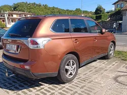 Usata 2012 Mitsubishi Outlander SUV | 8800 €
