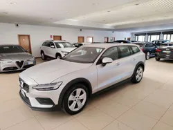 Grigio Usata 2019 Volvo V60 CC Business Edition Station wagon | 25.200 € (Ottimo prezzo)