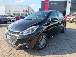 Nero Usata 2016 Peugeot 208 Allure Due volumi | 8900 € (Buon prezzo)