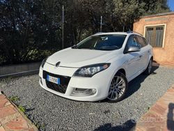 Bianco Usata 2013 Renault Mégane Tre volumi | 6500 € (Molto cara)