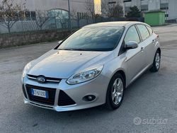 Grigio Usata 2015 Ford Focus Due volumi | 7000 € (Buon prezzo)