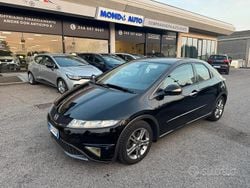 Nero Usata 2011 Honda Civic Elegance Tre volumi | 4900 € (Buon prezzo)