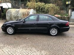 Nero Usata 2007 Mercedes E220 Elegance Tre volumi | 4000 € (Ottimo prezzo)